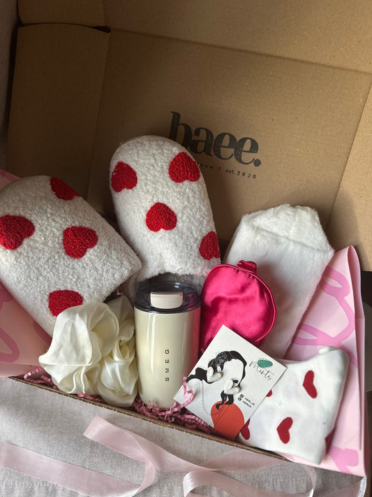 My Sweetheart Hamper - Valentine's Day Gift Hamper for Her – Heartfelt Surprises and Romantic Gifts